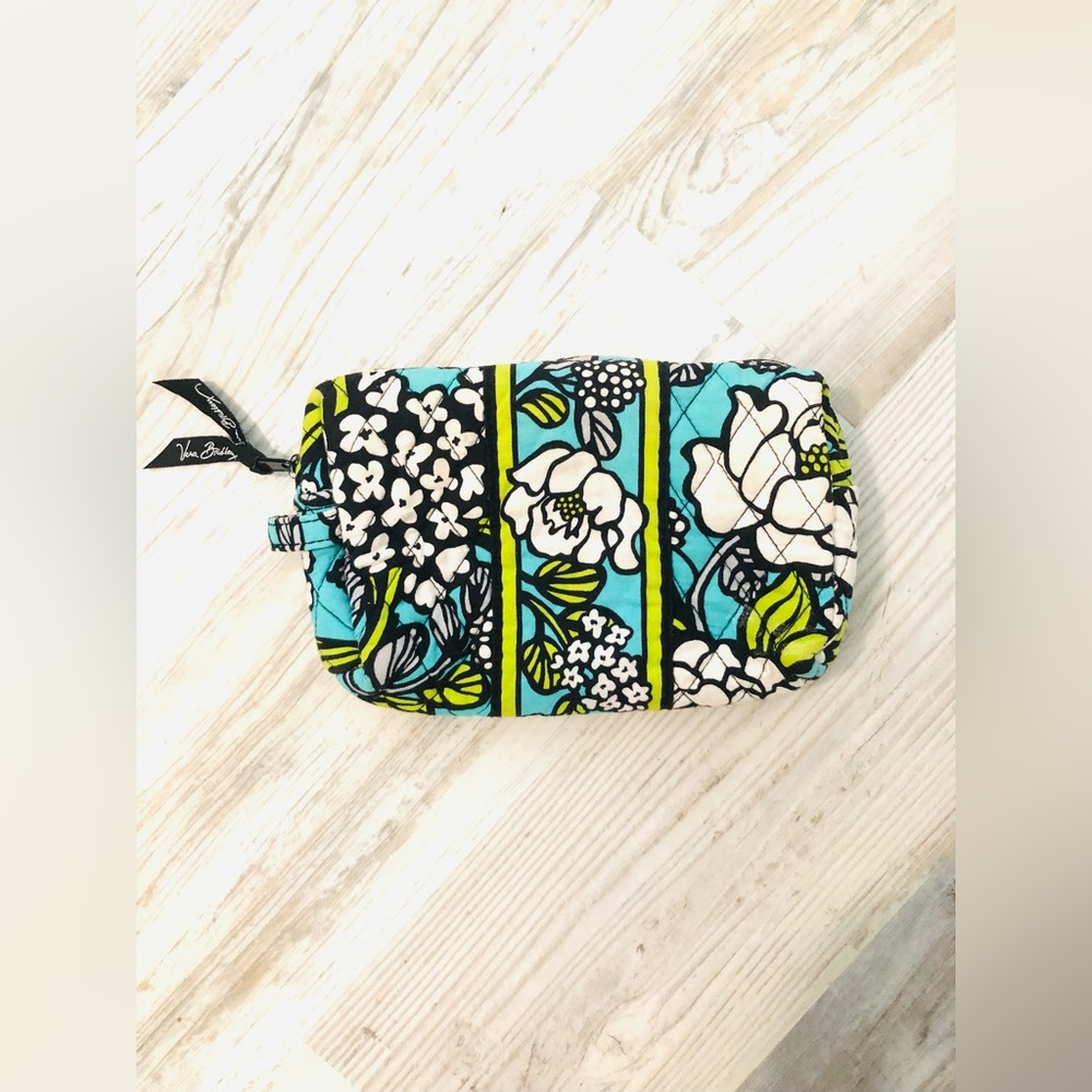 Vera Bradley Cosmetic Bag - Bright and colorful bag - Spring - Summer - make up